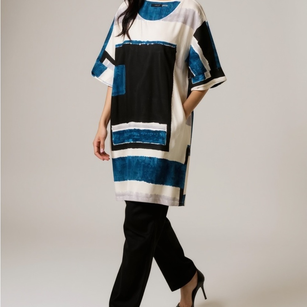 Natori Asymmetrical Dress in Blue and Black